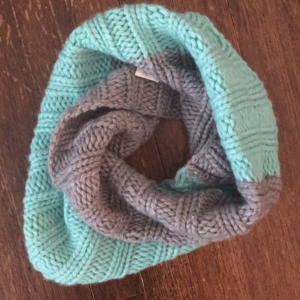 J.Crew infinity scarf - Picture 4 of 6